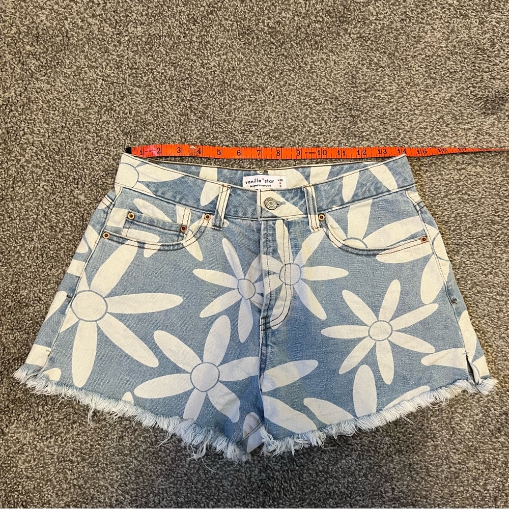 Vanilla Star Daisy Jean Shorts Size 3 - Picture 8 of 10
